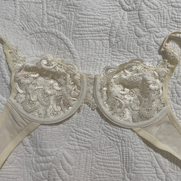 Christies Silk Bra and Panty set. New - Picture 10 of 12